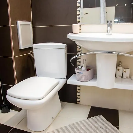 Тристаен Апартамент Азур В Сърцето На Бургас Apartamento