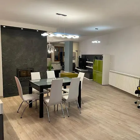 Тристаен Апартамент Азур В Сърцето На Бургас Apartamento *