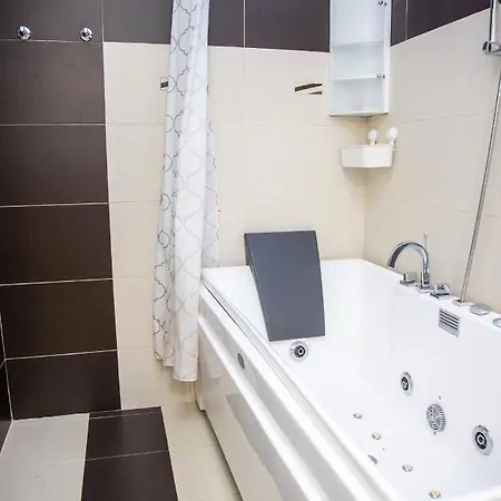 Тристаен Апартамент Азур В Сърцето На Бургас Apartamento Burgas